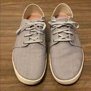 Men’s Canvas Lace up Toms